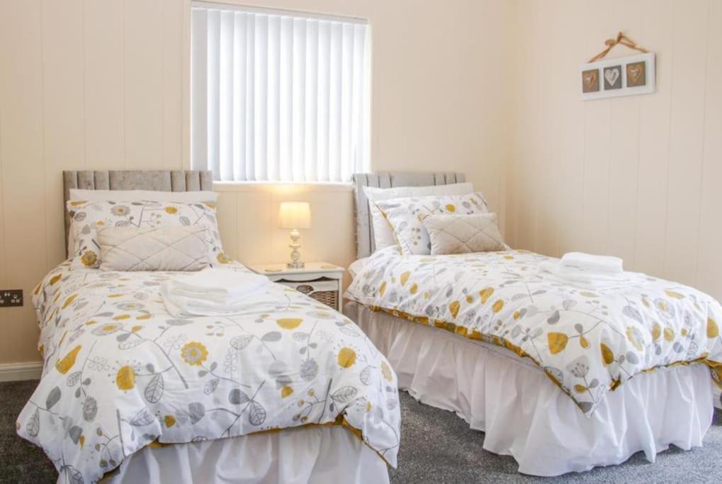 Fabulous Detached Lodge With Hot Tub Two Nights Minimum Stay Bridgnorth Luaran gambar